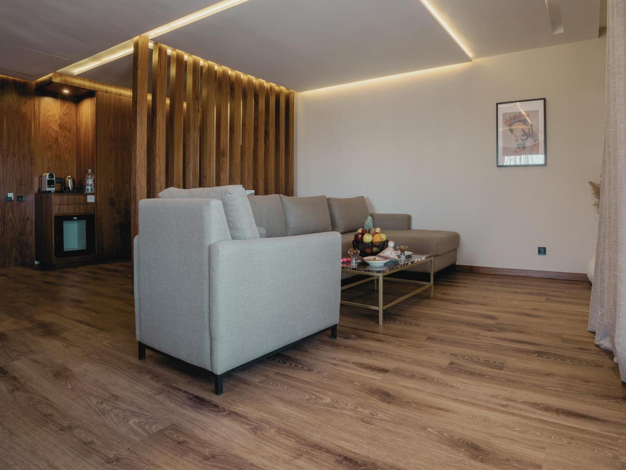Hotel Longue Vie